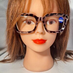 1097 Claudia 2.5 Oversize Light Tortoise Reading Glasses Square Concave Reade…